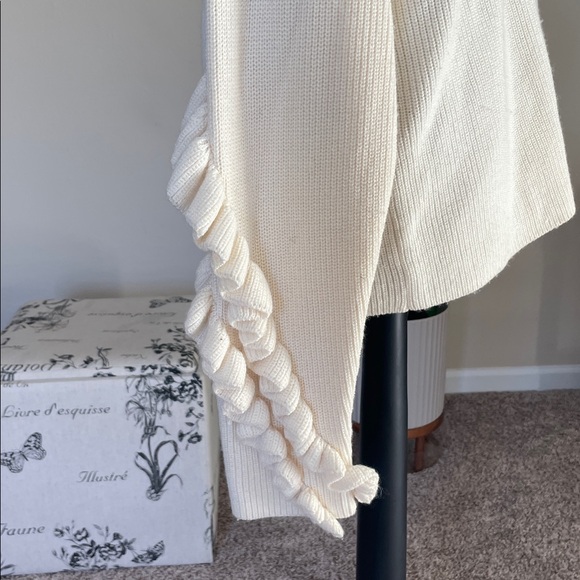 Frame Ruffle Yoke Ribbed Wool Blend Off White Oversized Knit Sweater - Picture 6 of 9
